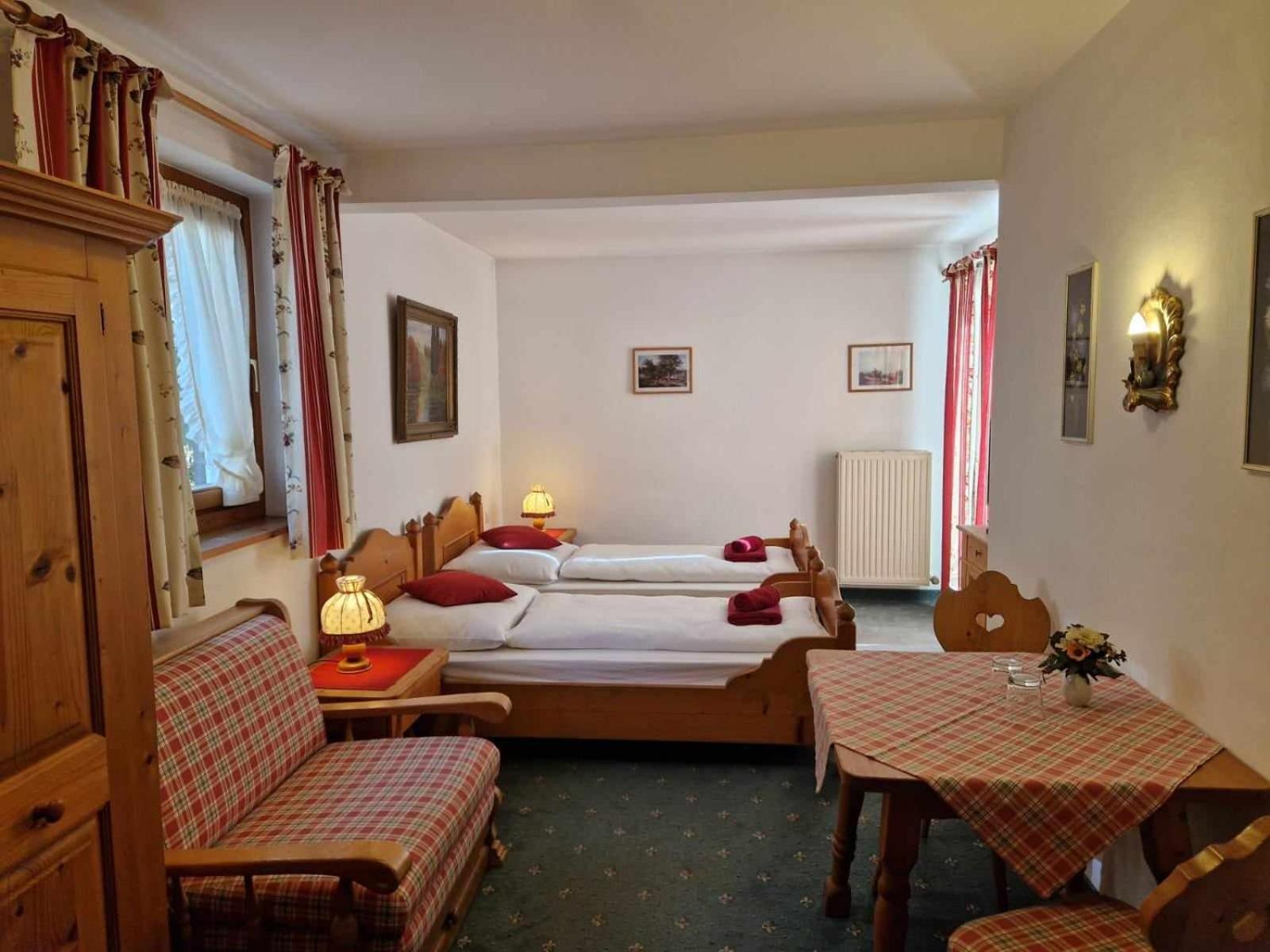 Pension Alpenrose Kitzbühel Buitenkant foto