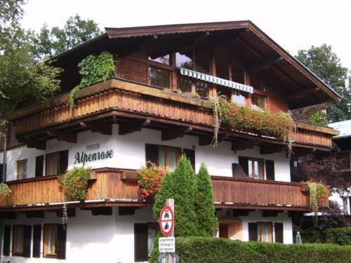 Pension Alpenrose Kitzbühel Buitenkant foto