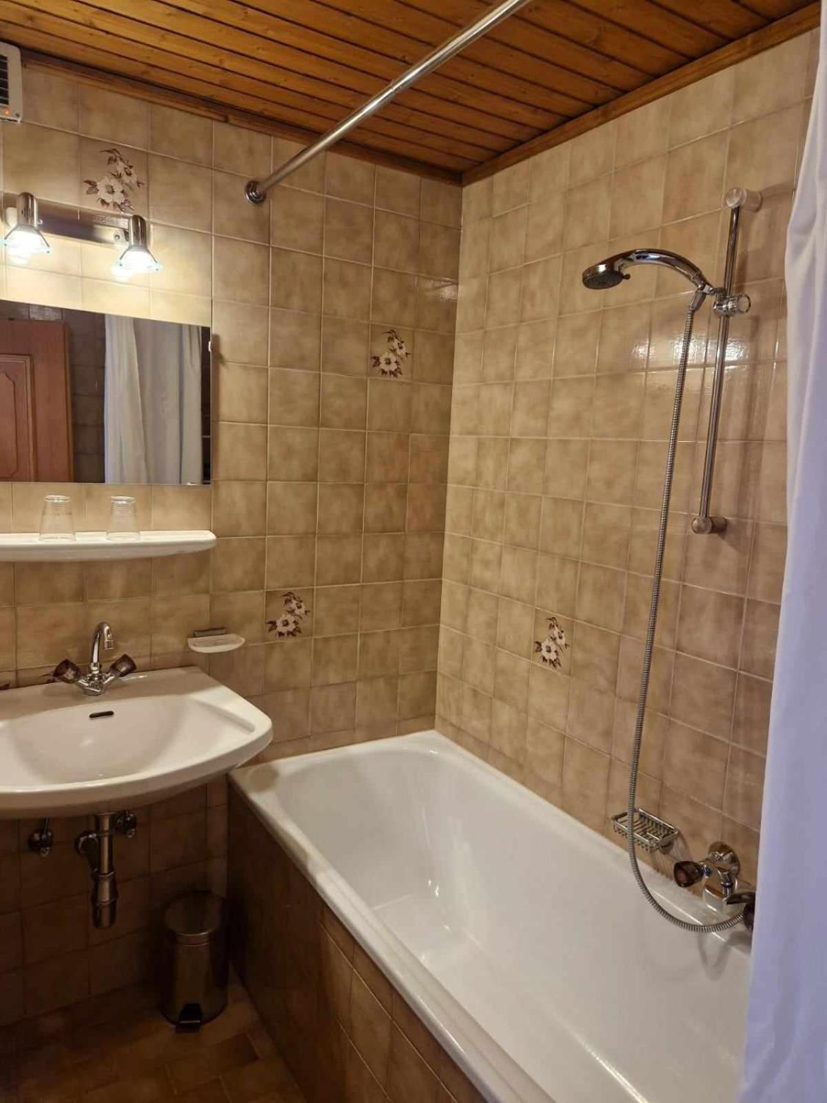 Pension Alpenrose Kitzbühel Buitenkant foto
